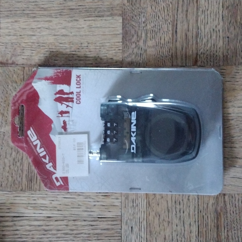 Dakine cool lock